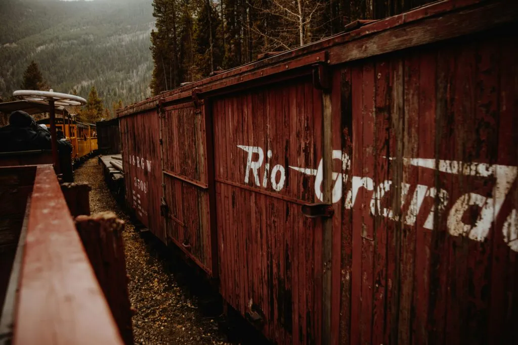 Picture of Rio Grande train cars.